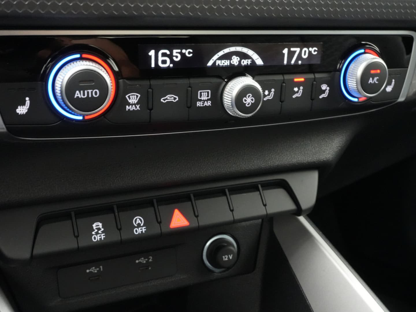 Bild über Audi A1 Sportback S line 25 TFSI S tronic - für weitere Informationen kontaktieren Sie den Audi Partner