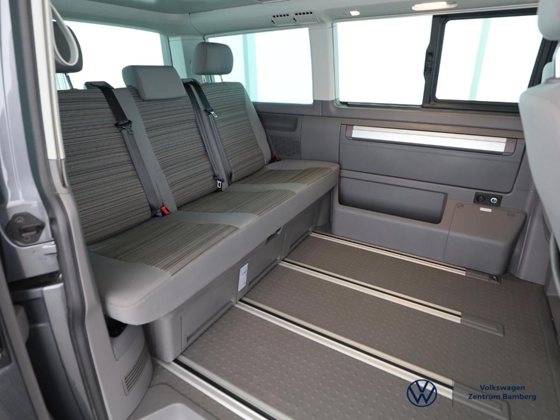 Volkswagen T6.1 California Beach
