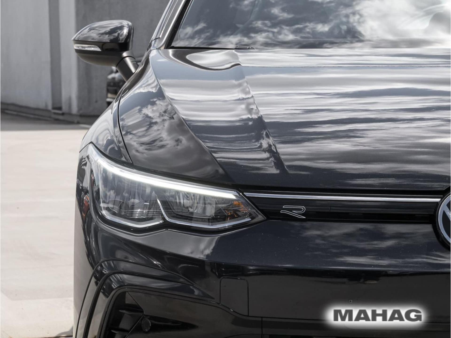 Volkswagen Golf R-Line