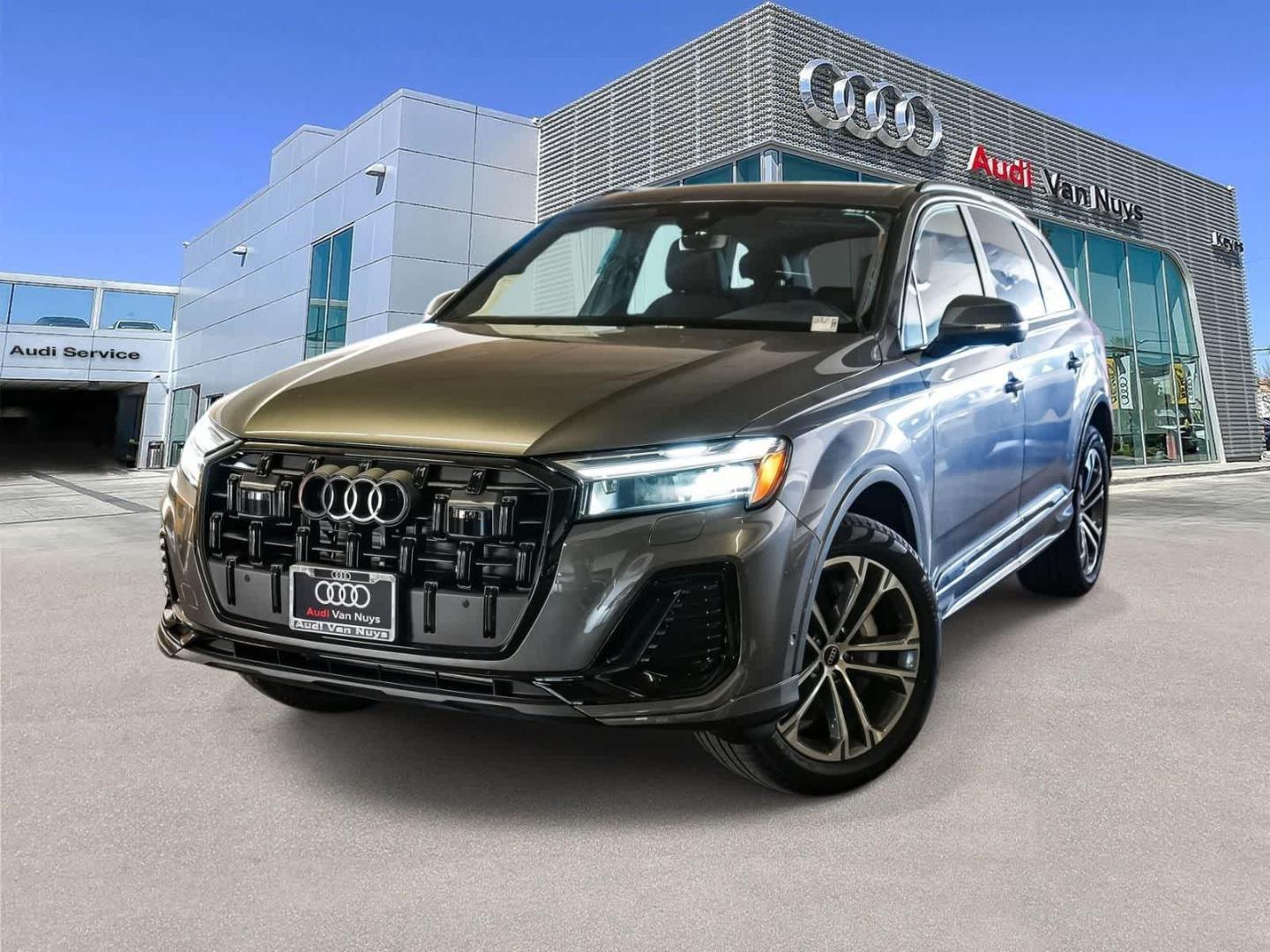 2026 Audi Q7 45 Premium quattro Tiptronic's photo
