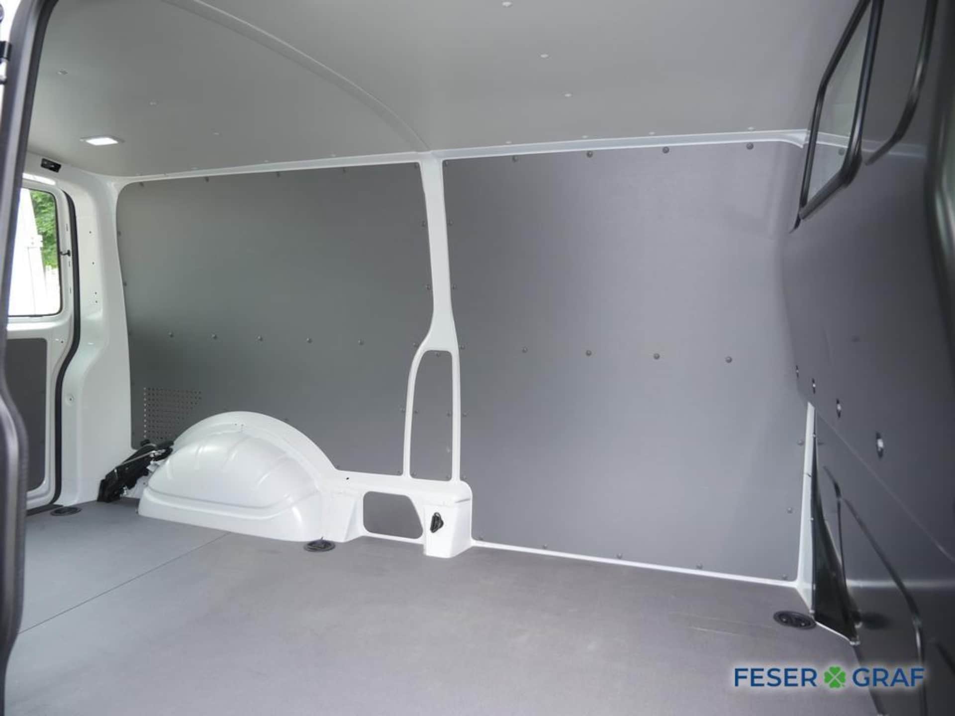 Volkswagen T6.1 Transporter Kasten langer Radstand