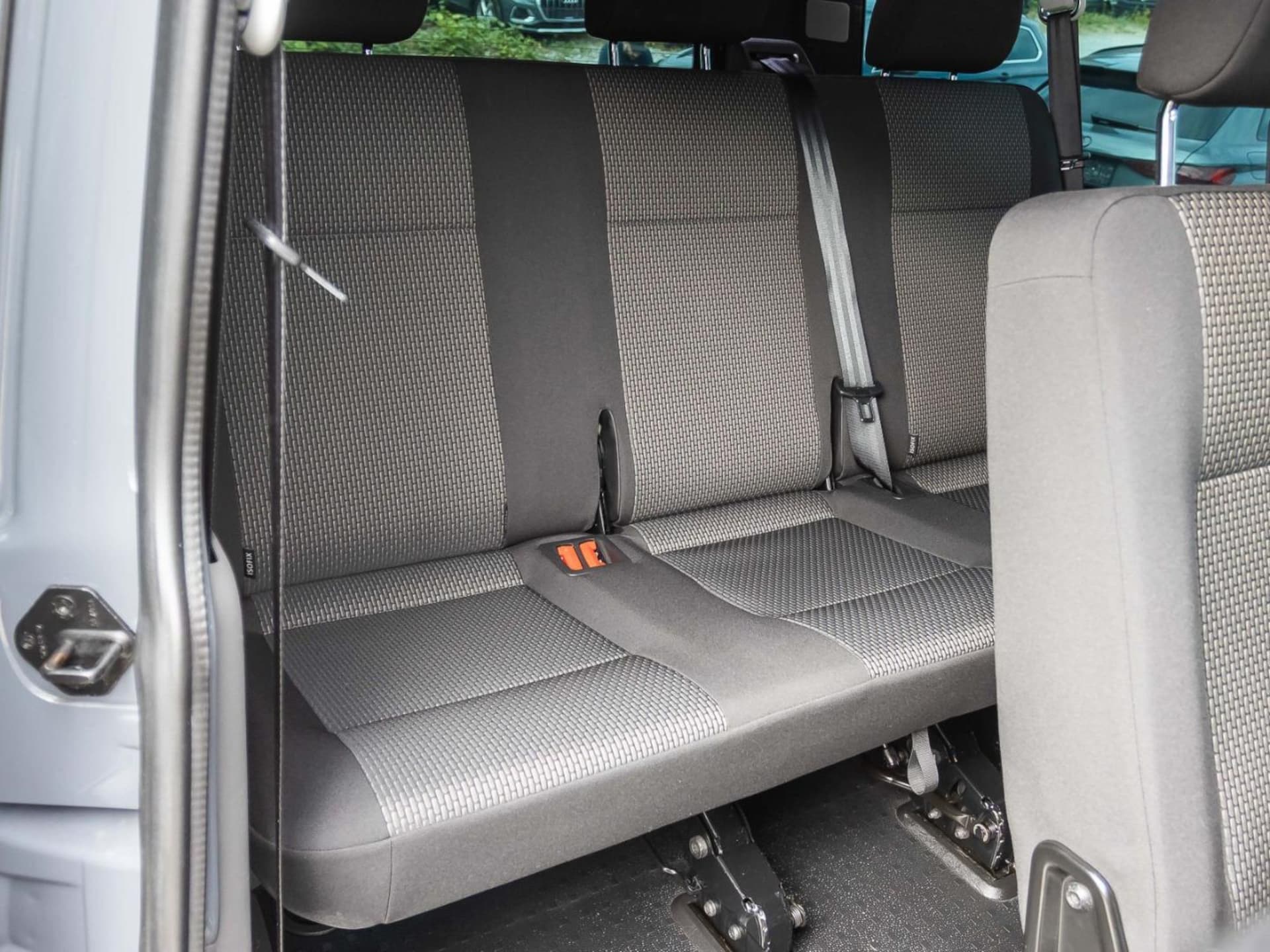 Volkswagen T6.1 Transporter Kombi langer Radstand