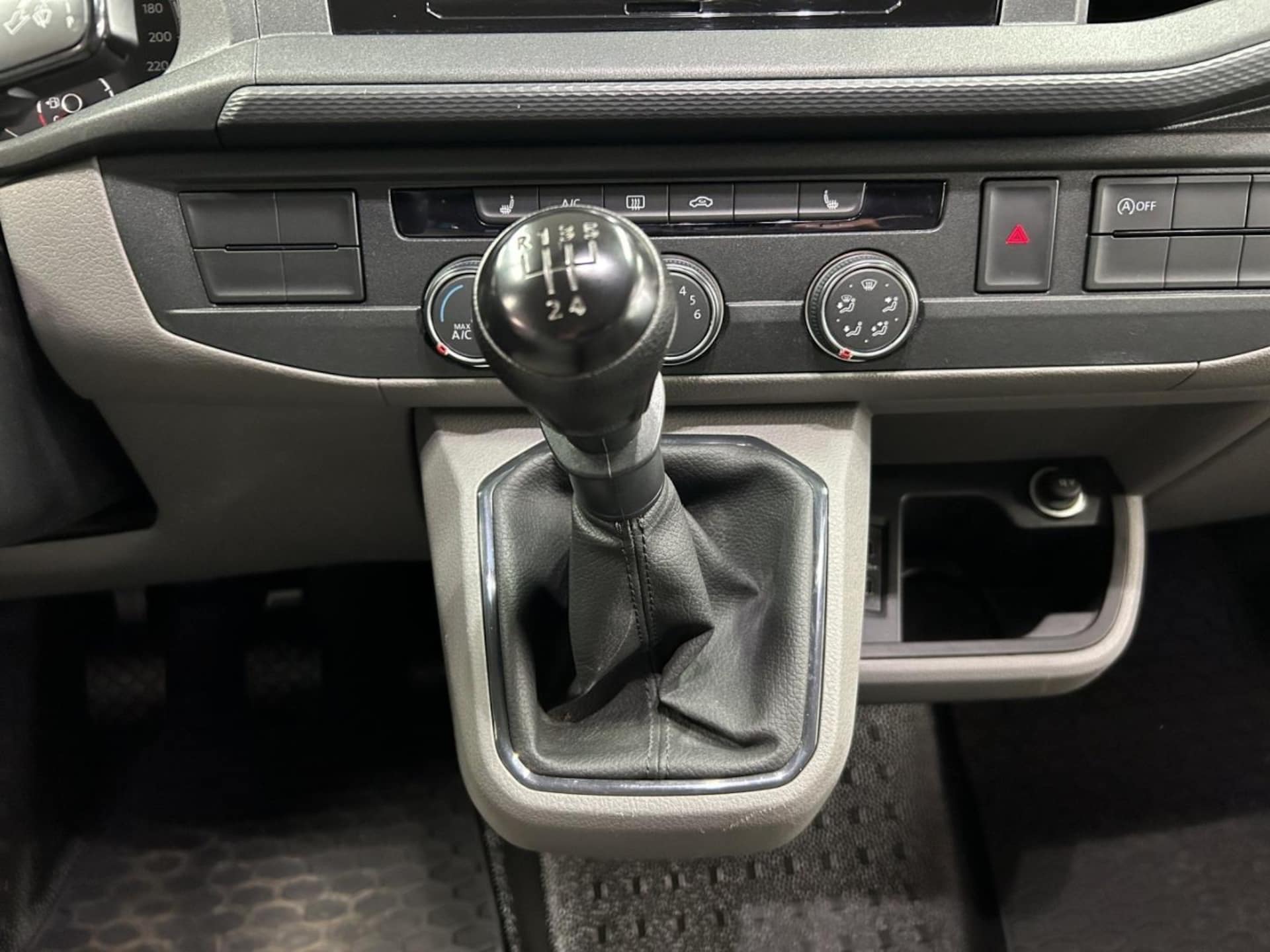 Volkswagen T6.1 Transporter Pritschenwagen Doppelkabine