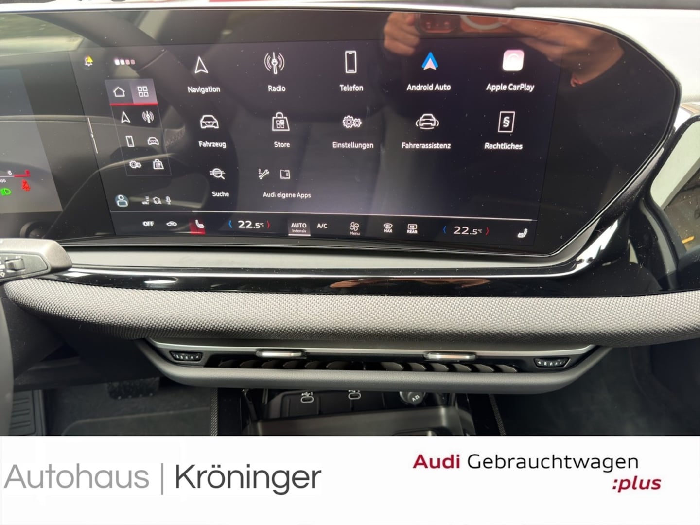 Bild über Audi A5 Limousine TFSI S tronic - für weitere Informationen kontaktieren Sie den Audi Partner