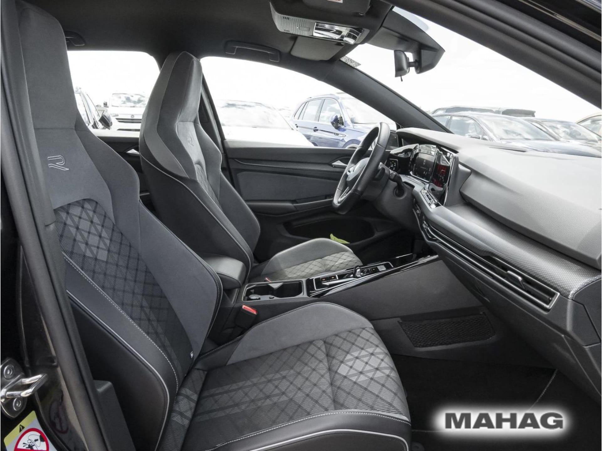 Volkswagen Golf R-Line