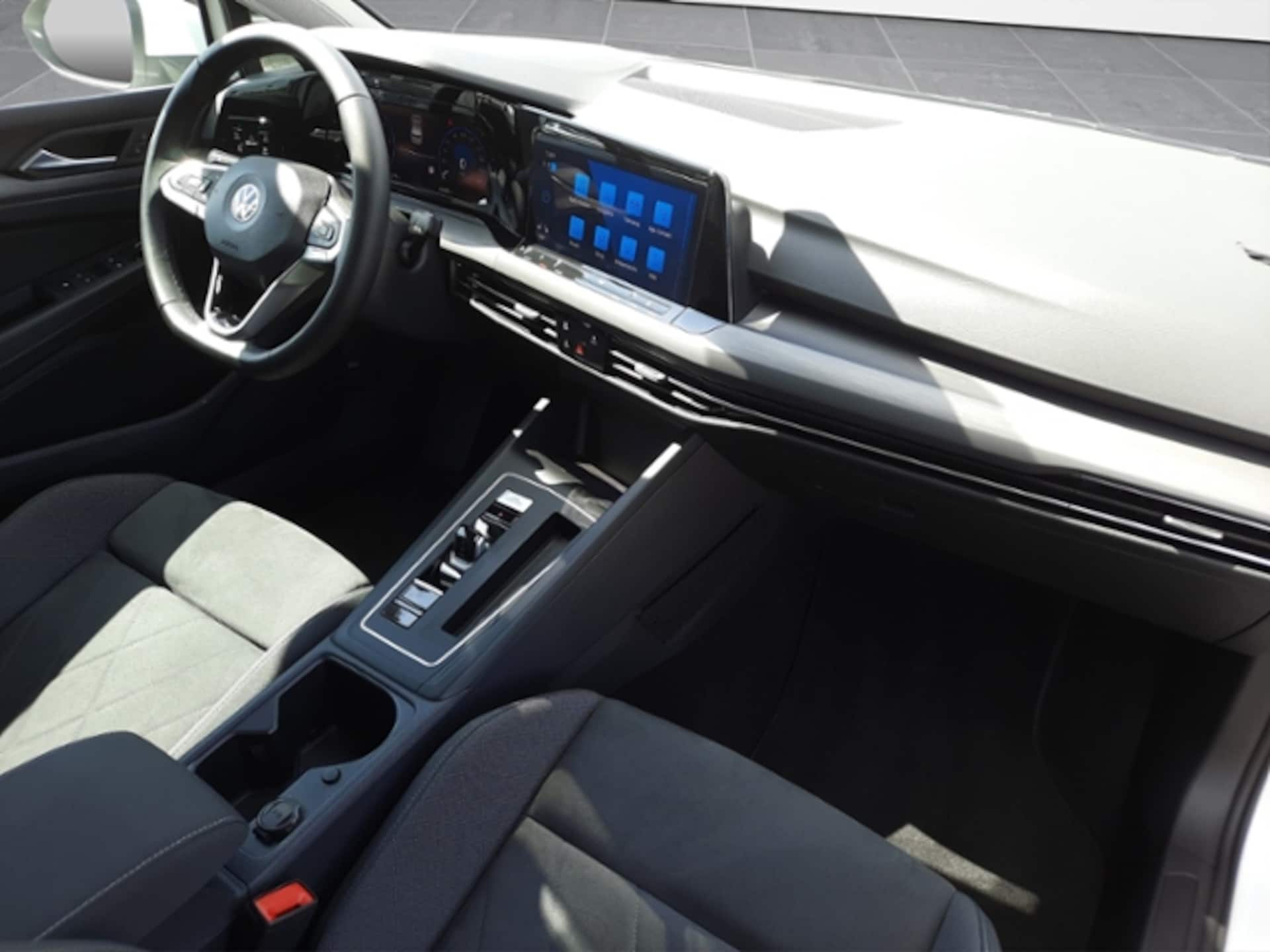 Volkswagen Golf Style