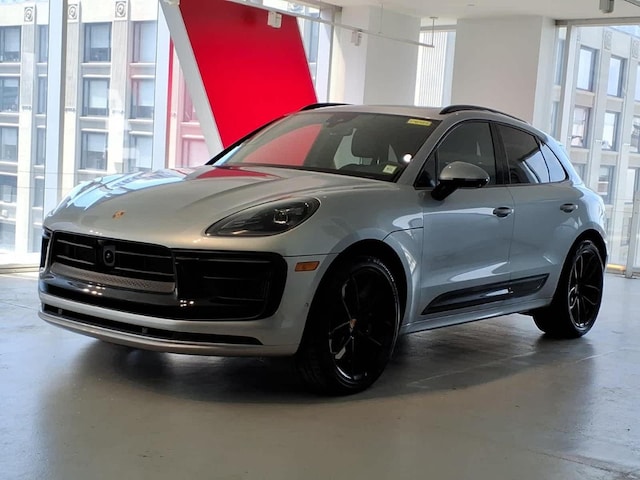 2025 Porsche Macan