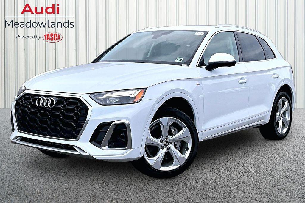 2022 Audi Q5 45 Premium Plus's photo