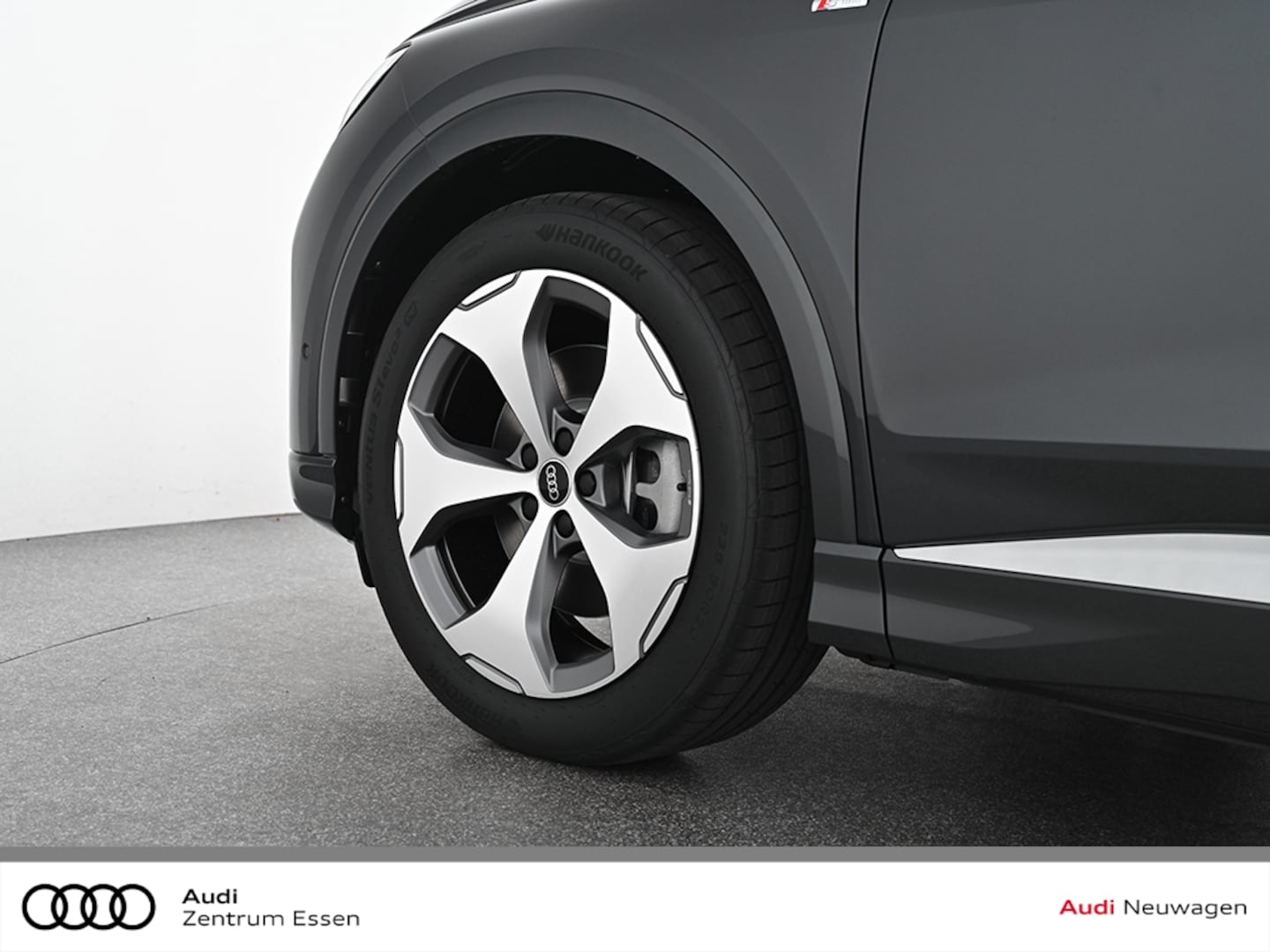 Bild über Audi Q4 SUV e-tron e-tron performance 210 kW - für weitere Informationen kontaktieren Sie den Audi Partner
