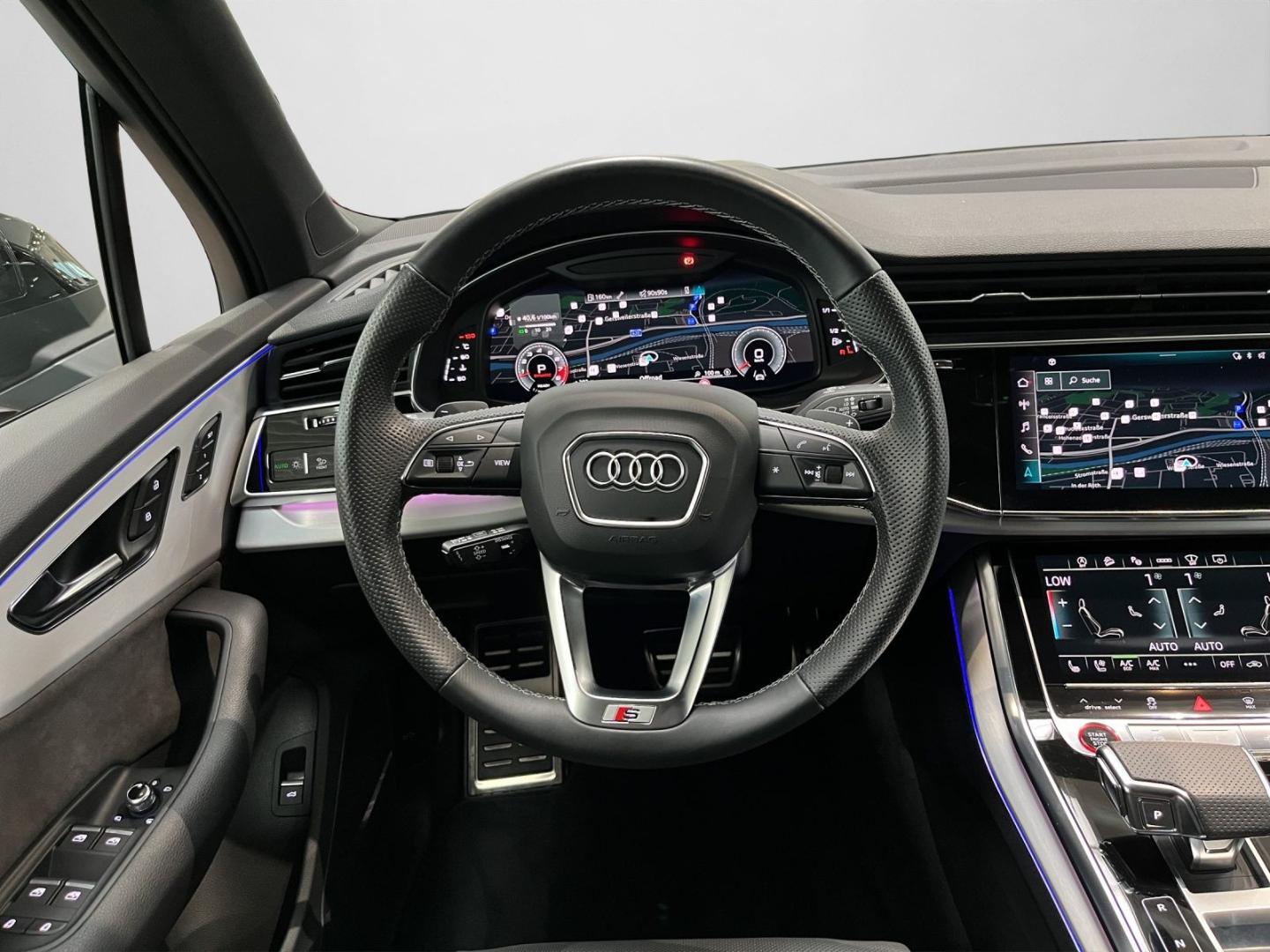 Image about Audi SQ7 TFSI quattro tiptronic