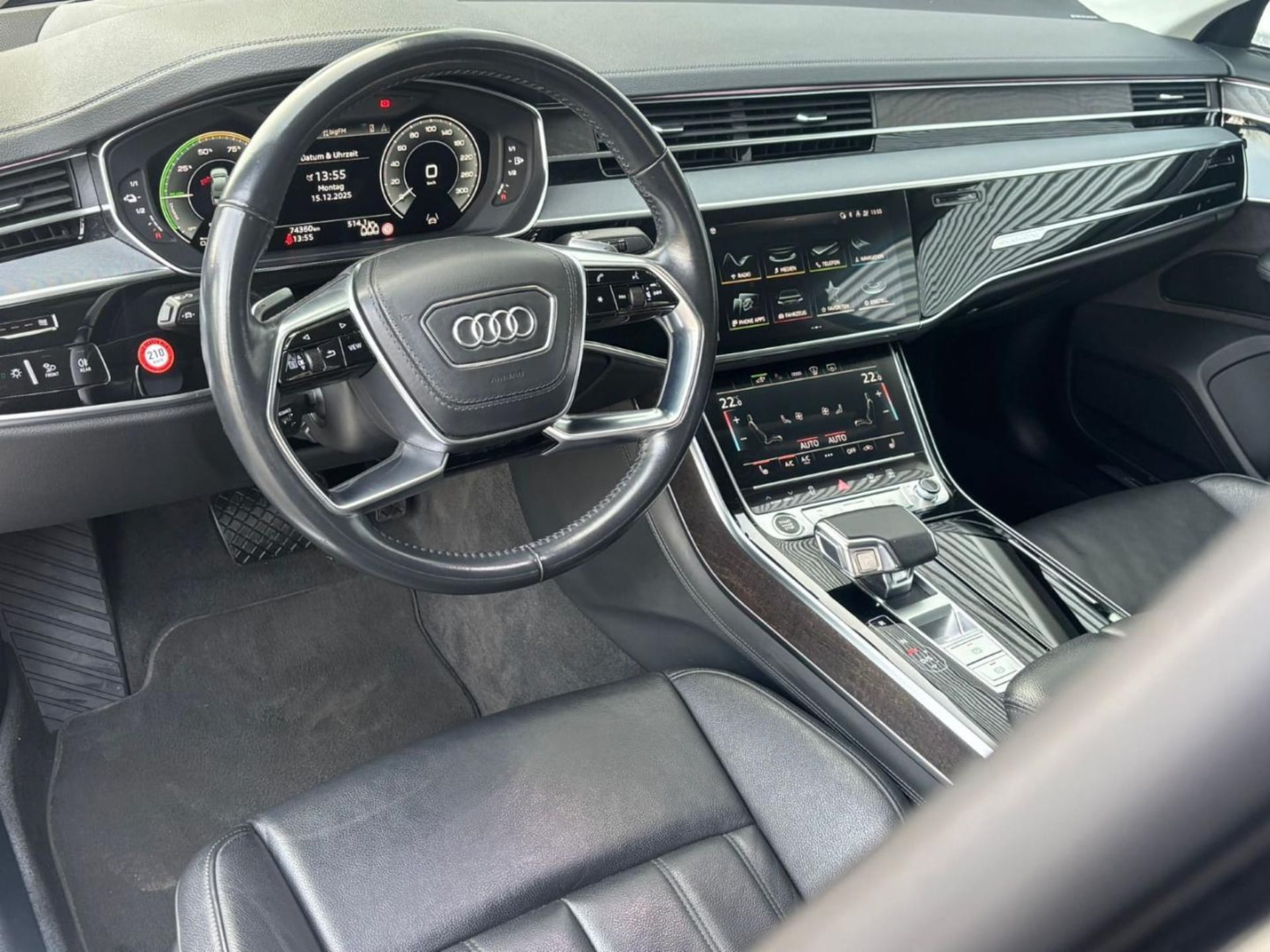 Audi A8 TFSI e