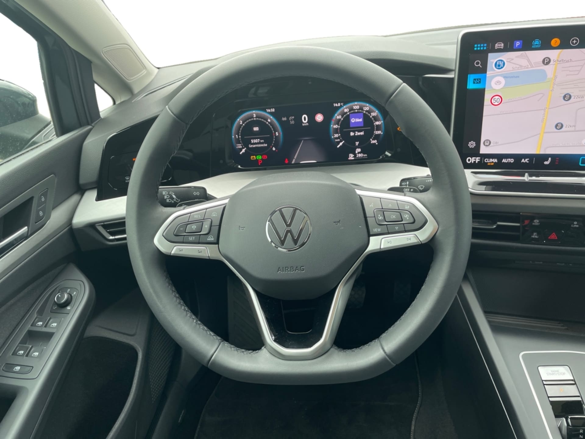 Volkswagen Golf Life