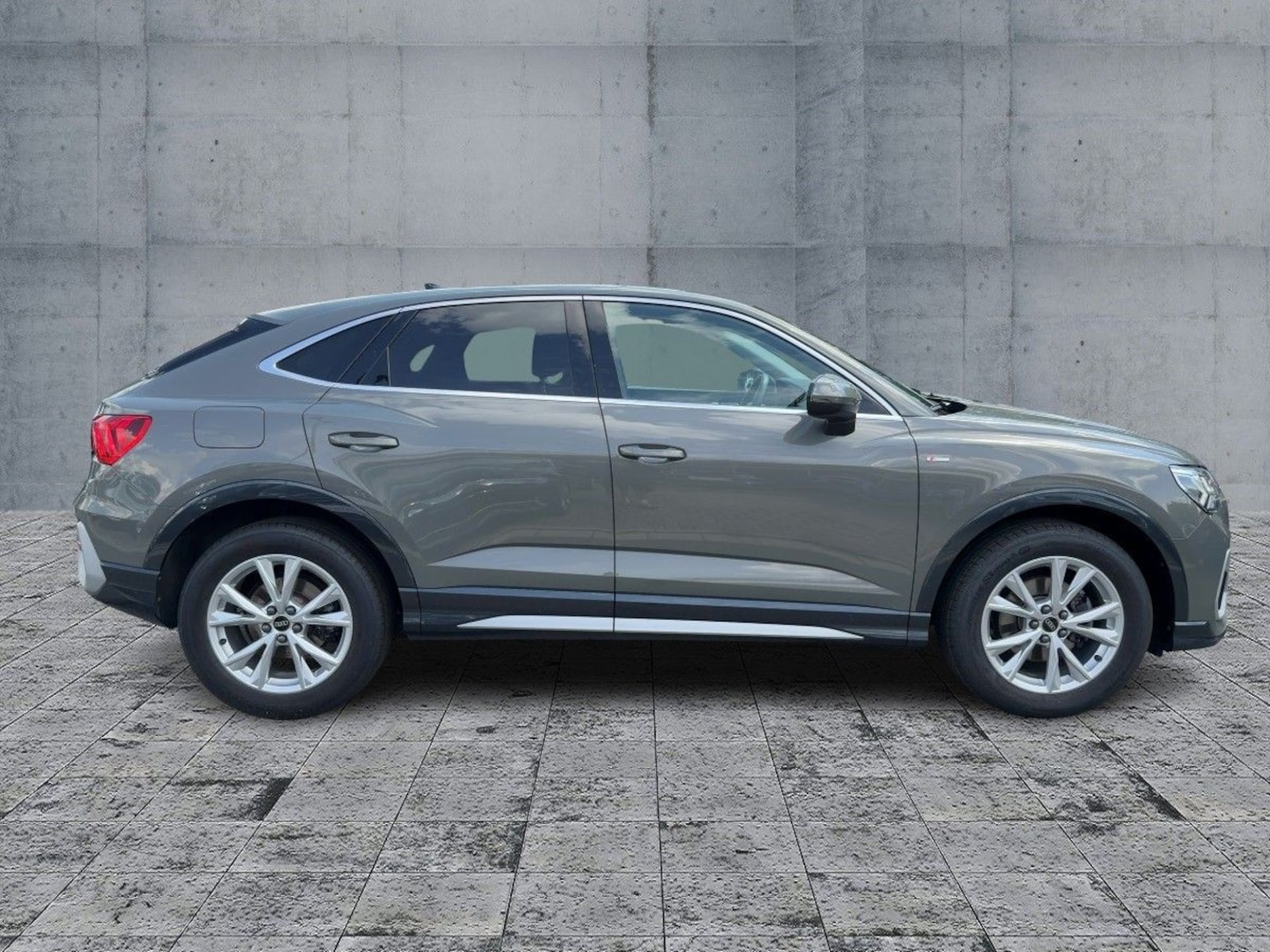 Audi Q3 Sportback S line