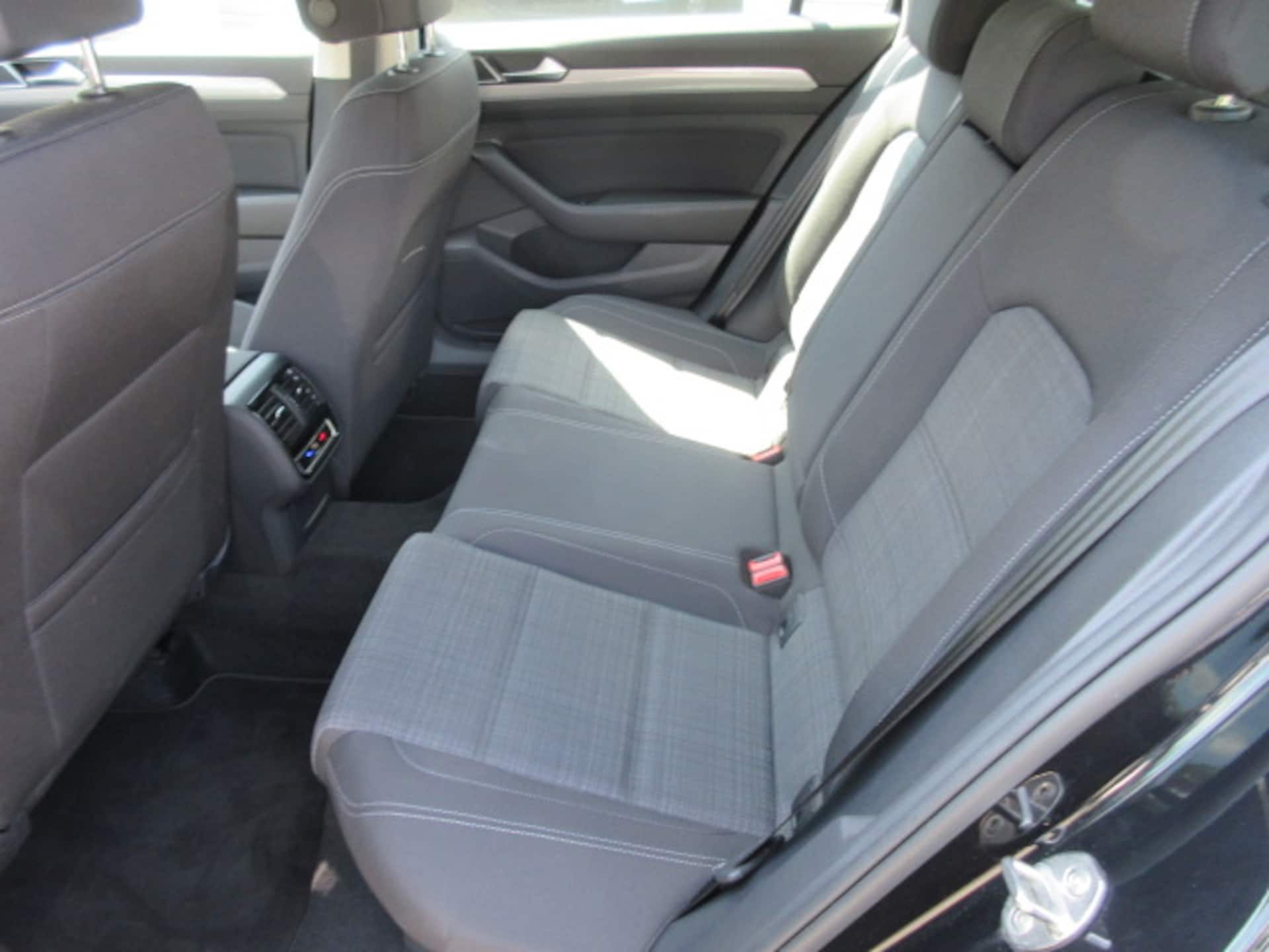 Volkswagen Passat Variant Business