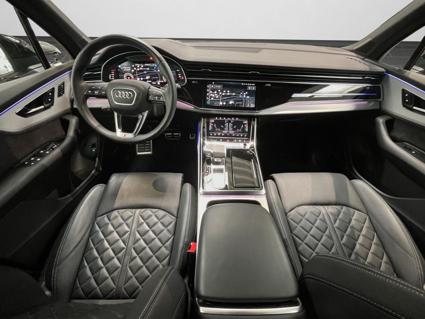 Image about Audi SQ7 TFSI quattro tiptronic