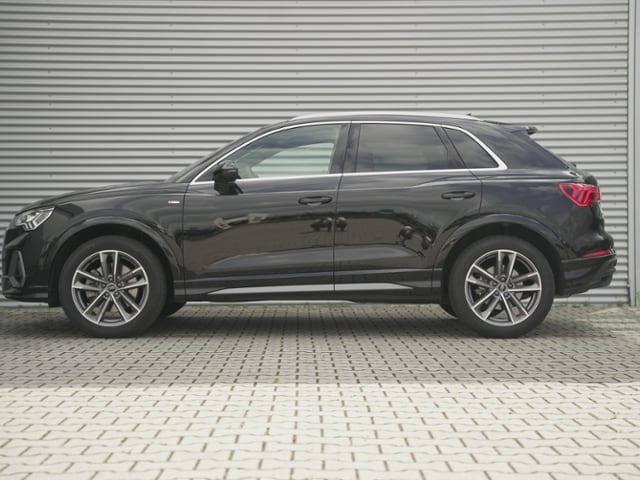 Image about Audi Q3 S line 40 TDI quattro S tronic
