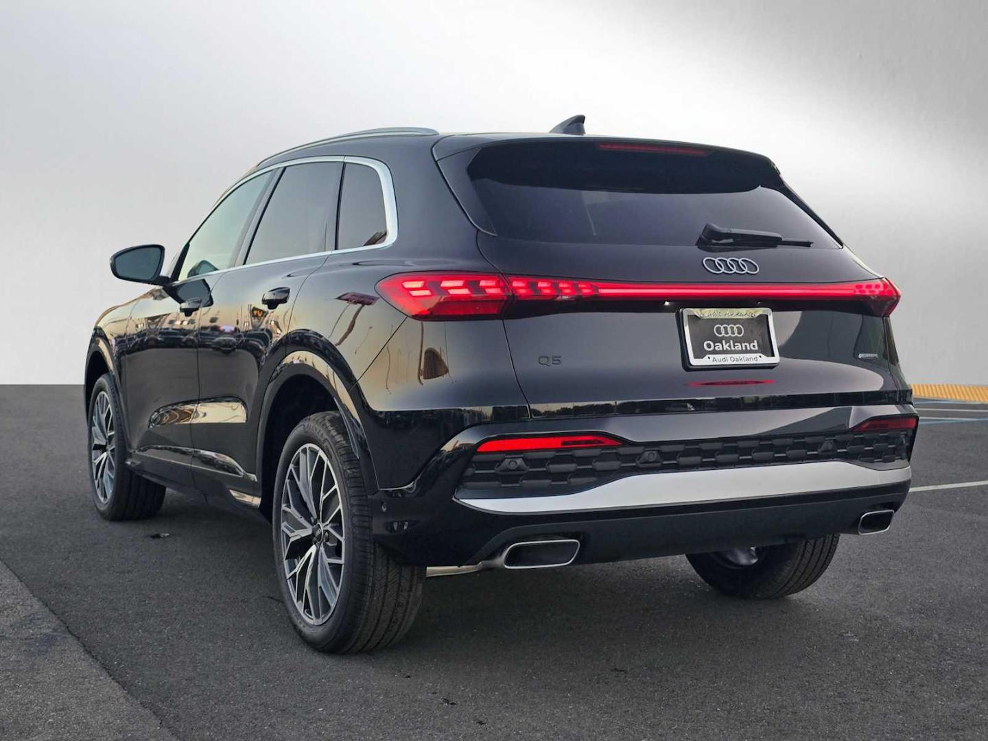 2025 Audi Q5 Premium Plus - Photo 6