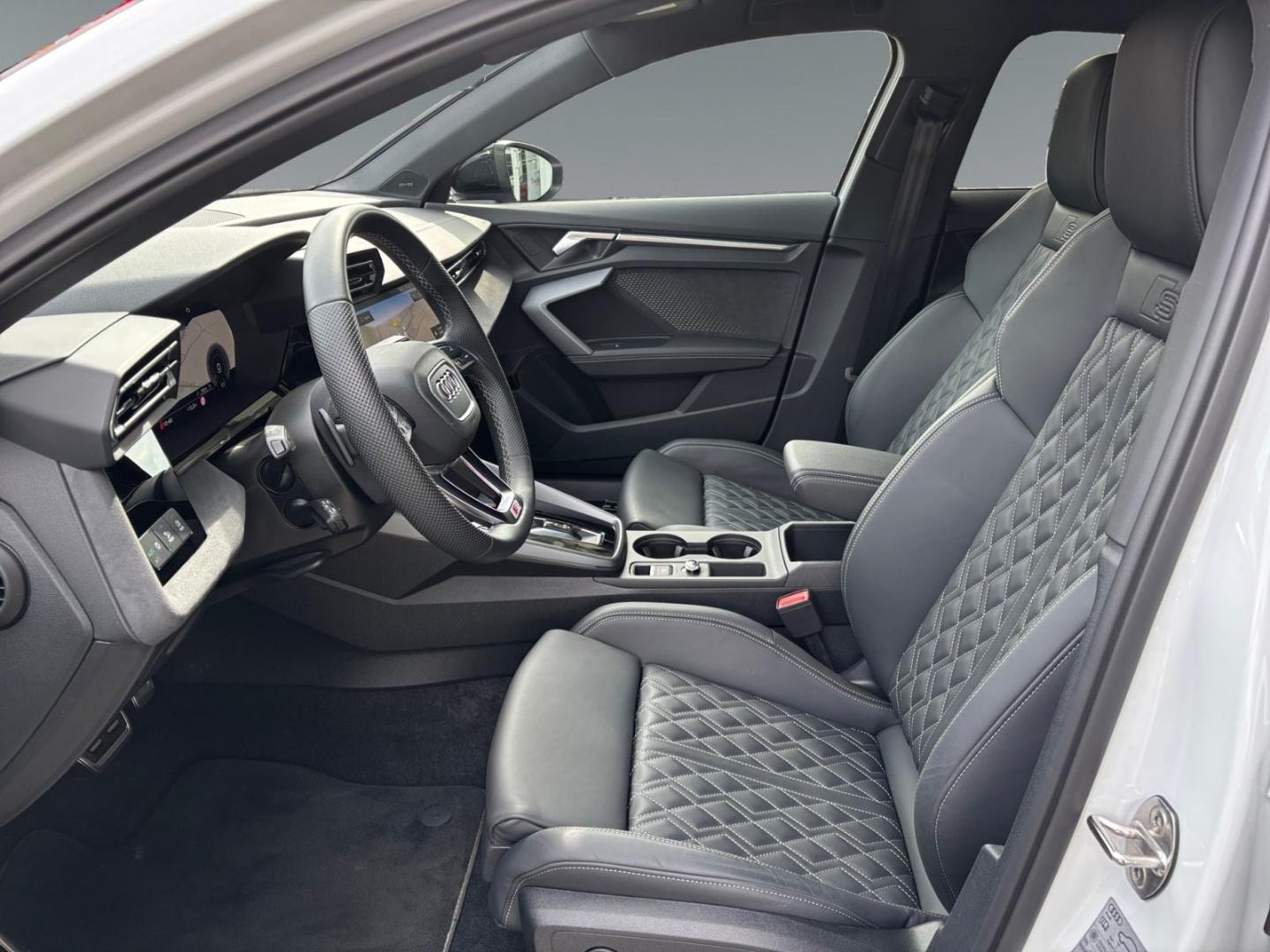Bild über Audi A3 allstreet 35 TDI S tronic - für weitere Informationen kontaktieren Sie den Audi Partner