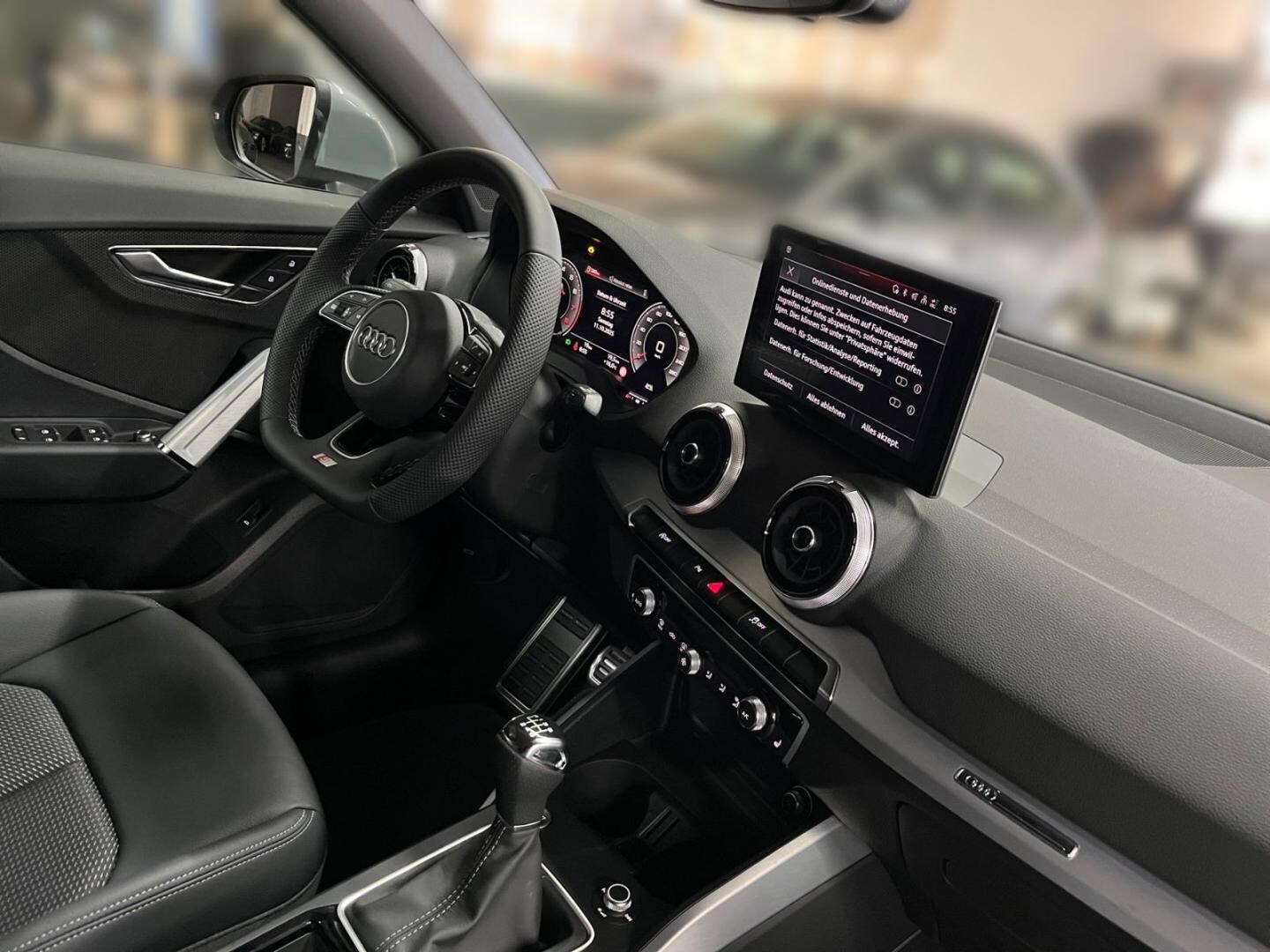 Bild über Audi Q2 S line 30 TFSI Schaltgetriebe - für weitere Informationen kontaktieren Sie den Audi Partner