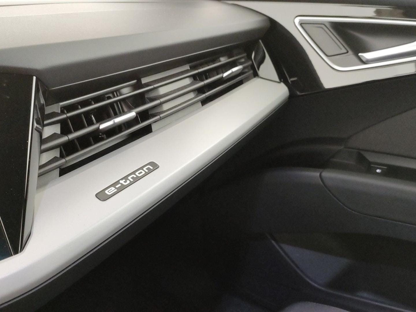 Immagine di Audi Q4 e-tron 40 e-tron 150,00 kW - Vista: for more details contact your dealer