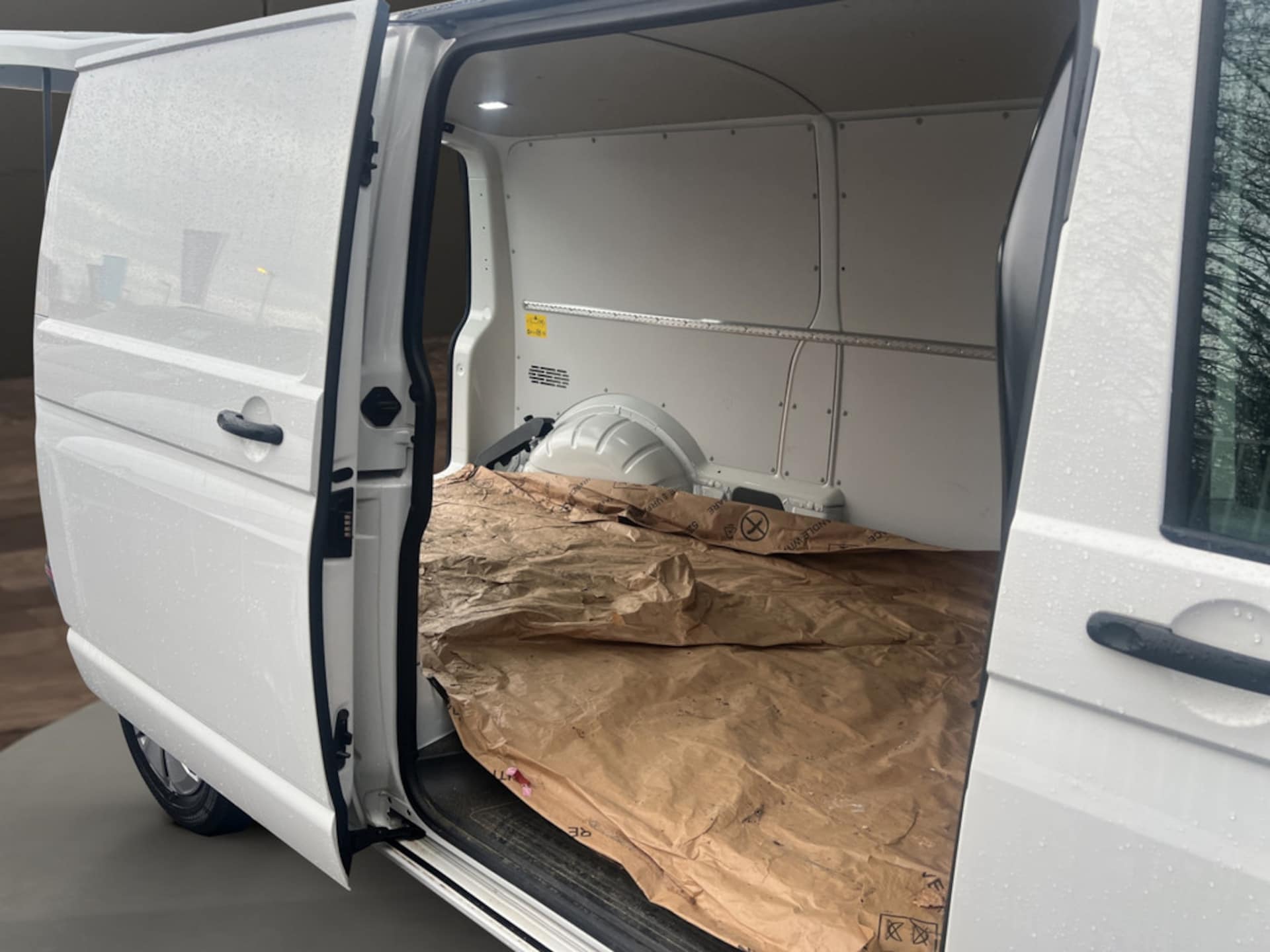 Volkswagen T6.1 Transporter Kasten langer Radstand