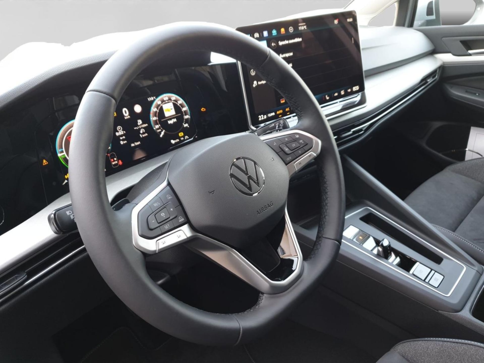 Volkswagen Golf Life