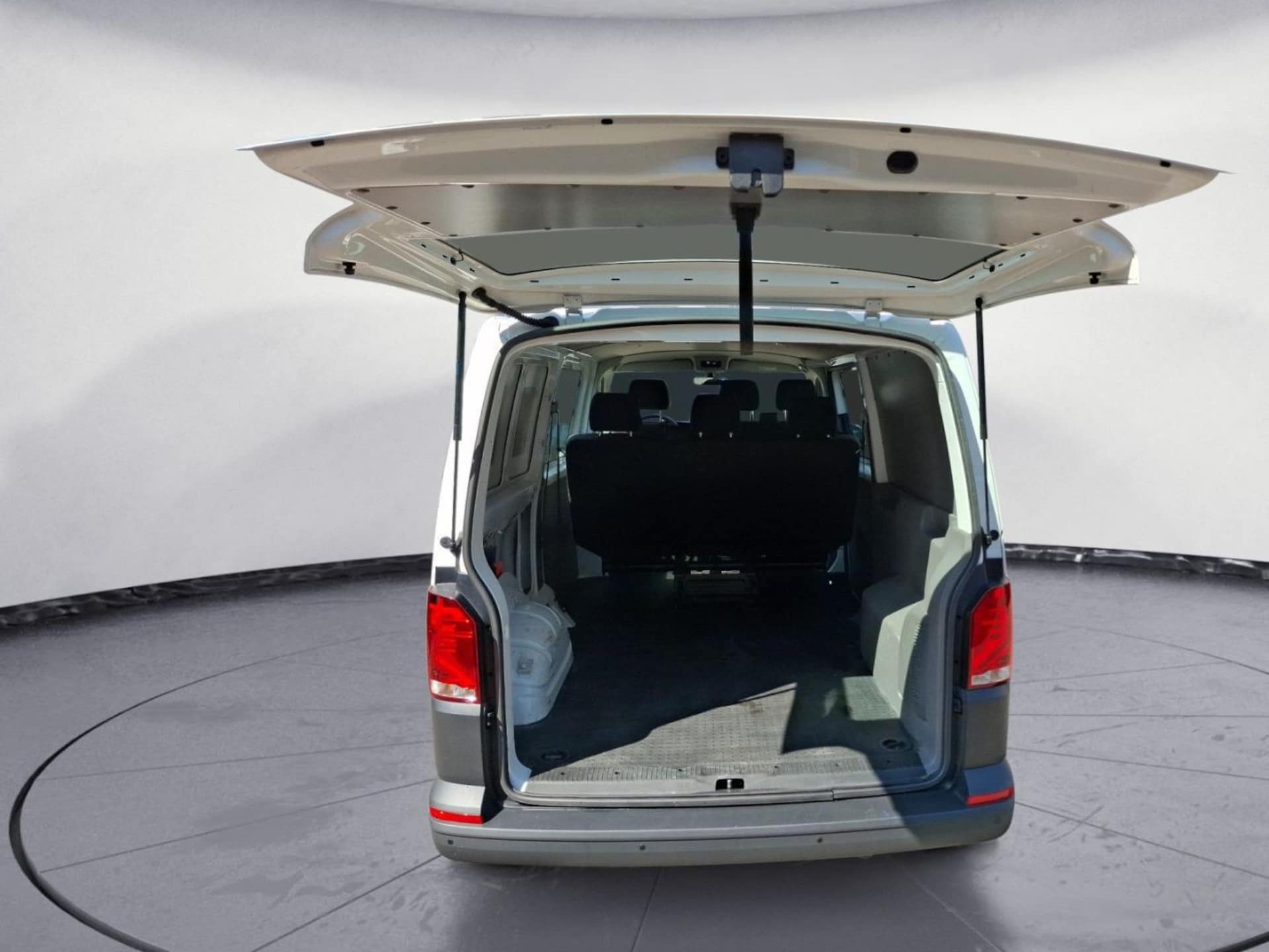 Volkswagen T6.1 Transporter Kombi langer Radstand