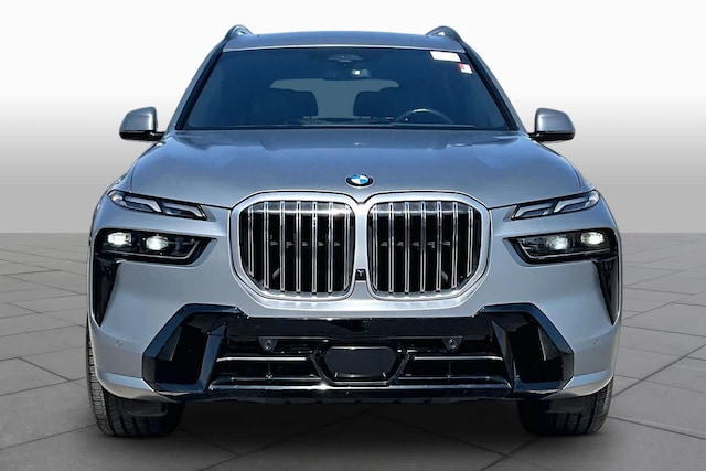 2023 BMW X7