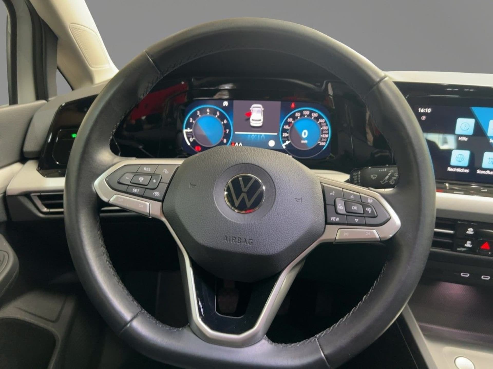 Volkswagen Golf Life