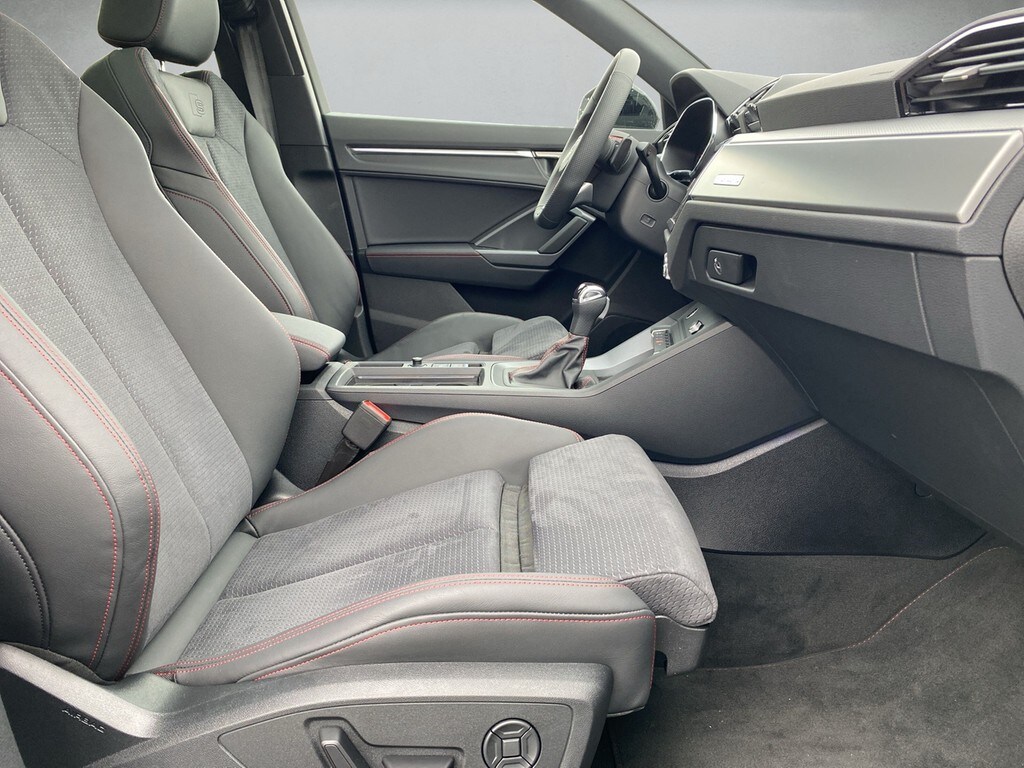 Image about Audi Q3 S line 40 TFSI quattro S tronic