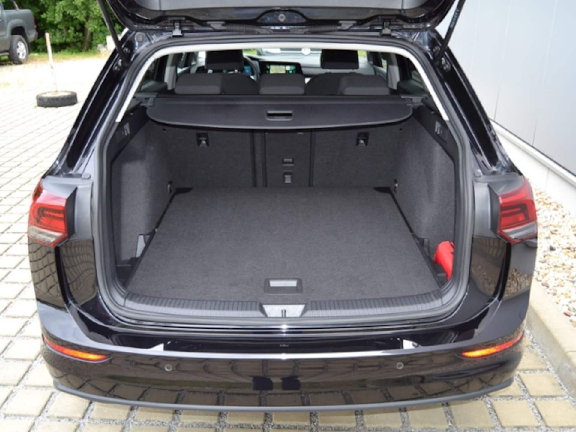 Volkswagen Golf Variant Life
