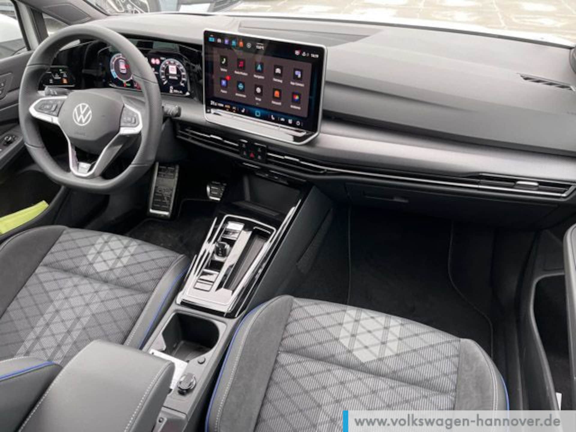 Volkswagen Golf R-Line
