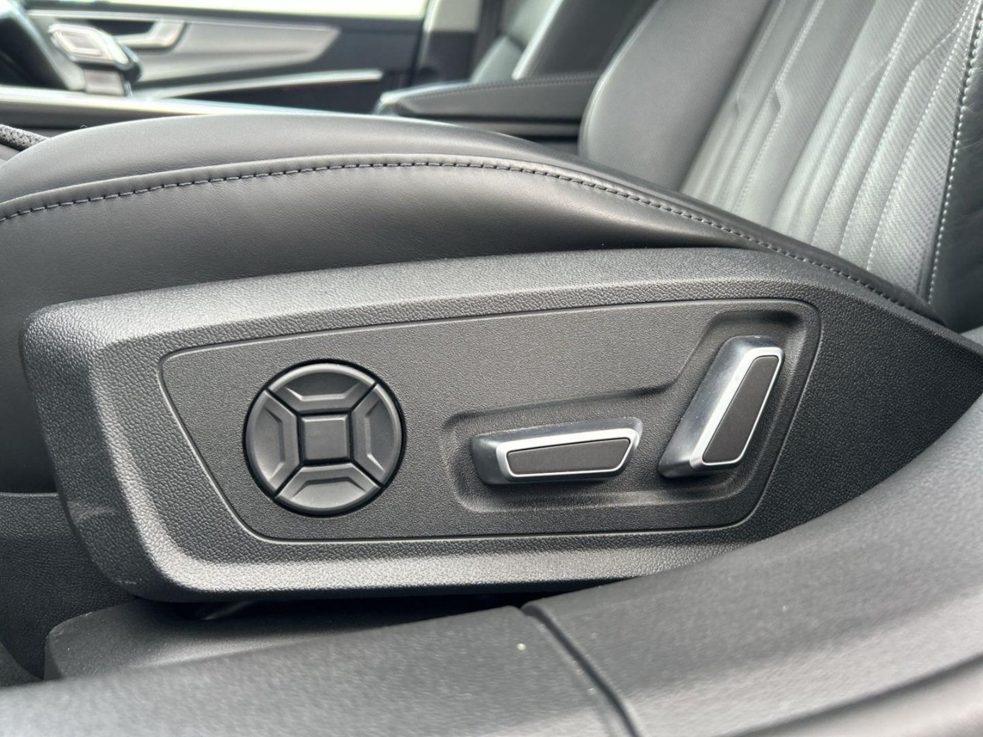 Audi S6 Avant