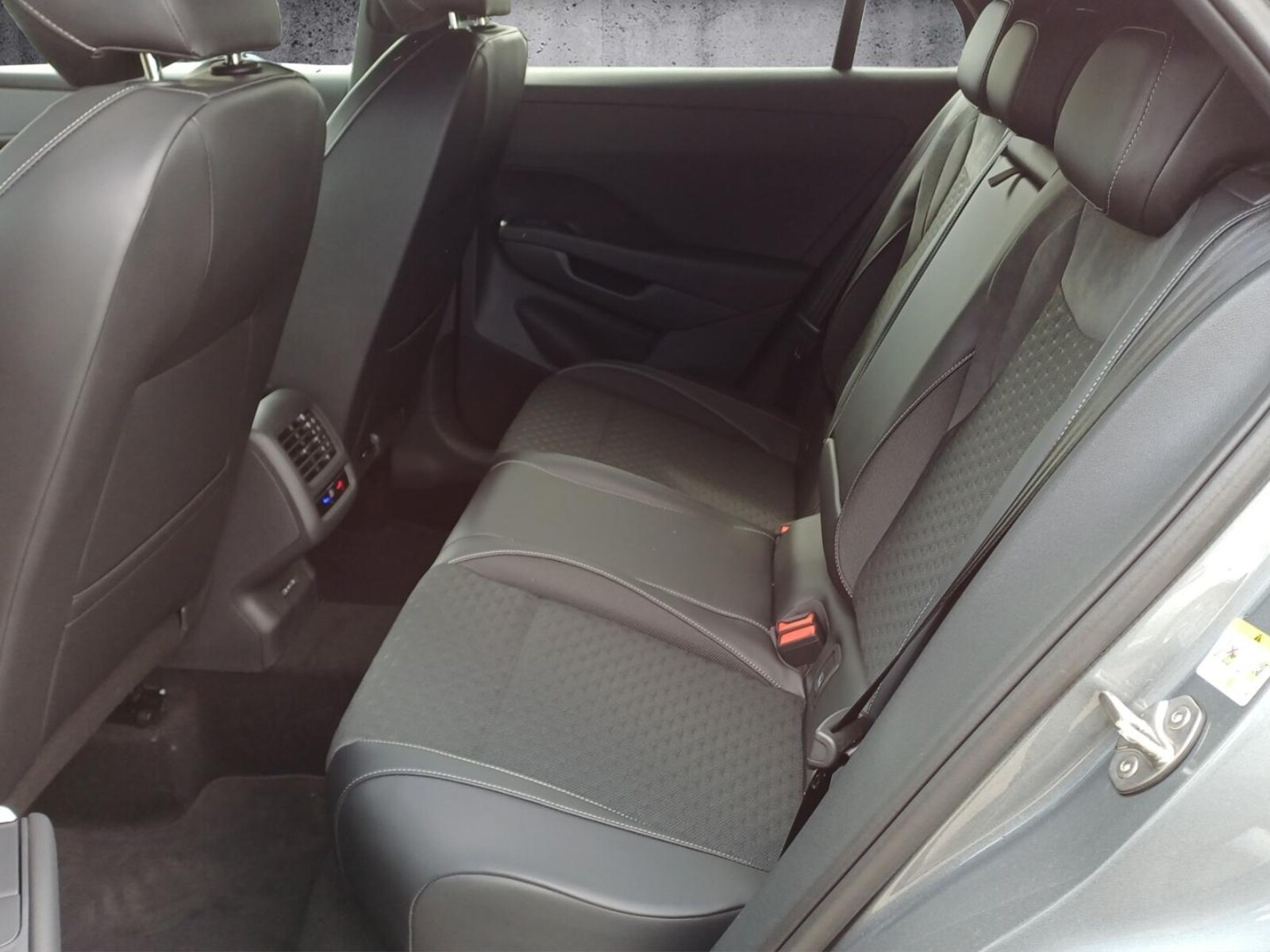 Volkswagen T-Roc – Bild 13