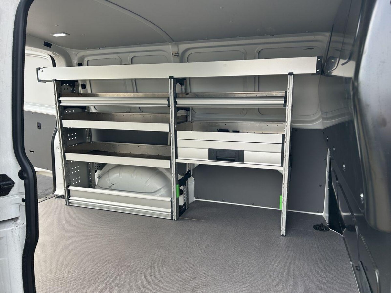 Volkswagen T6.1 Transporter Kasten kurzer Radstand – Bild 18