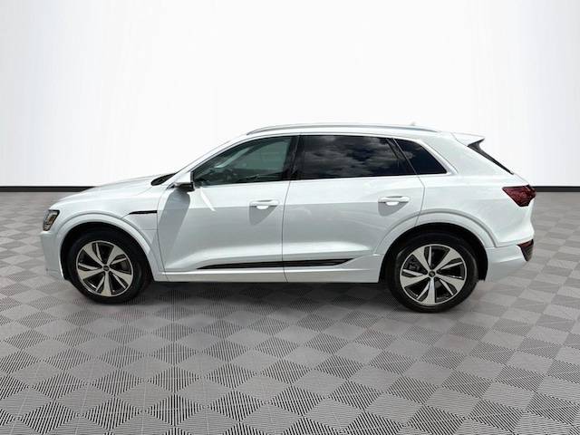 2024 Audi Q8 e-tron