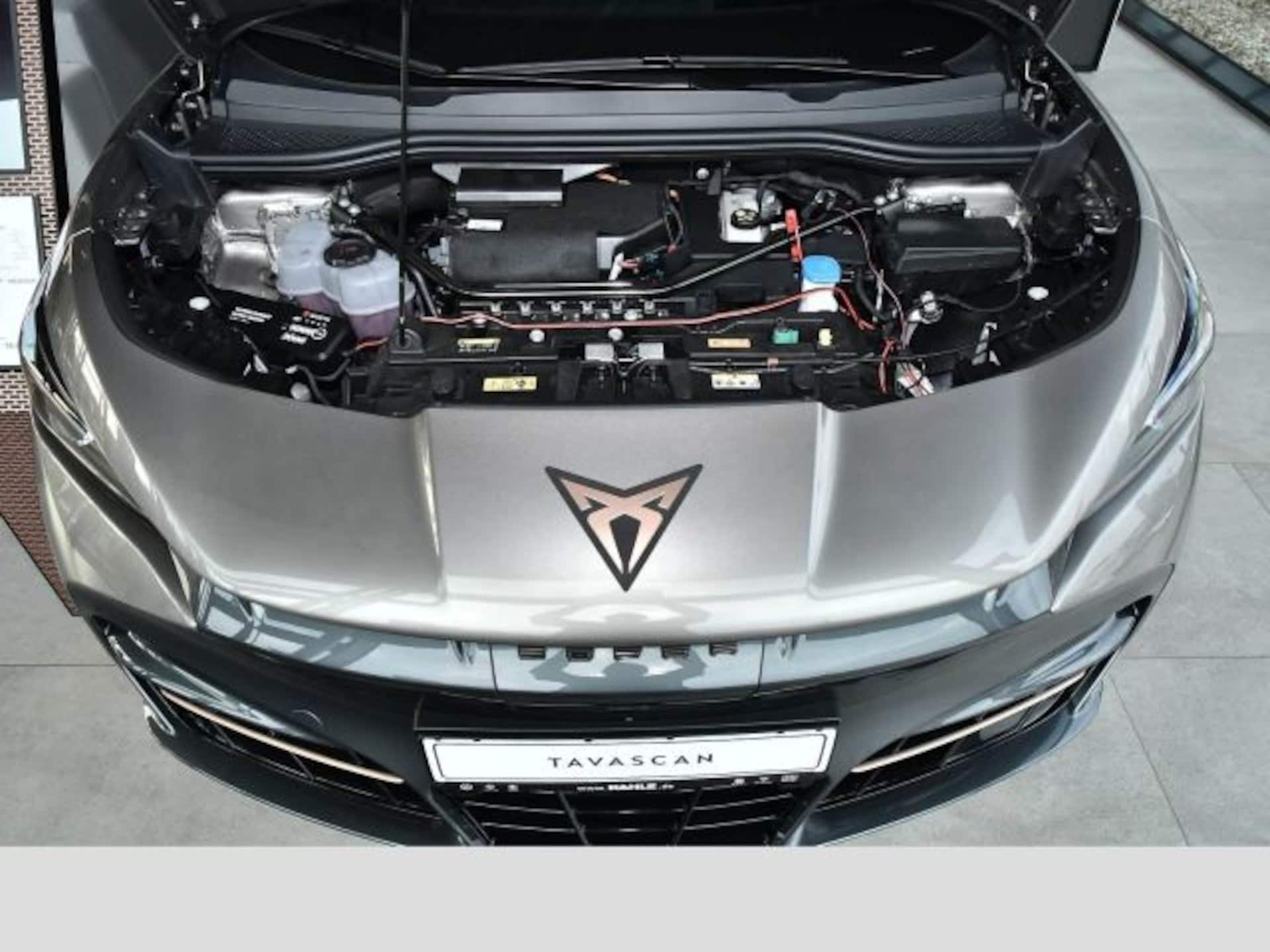 CUPRA Tavascan VZ