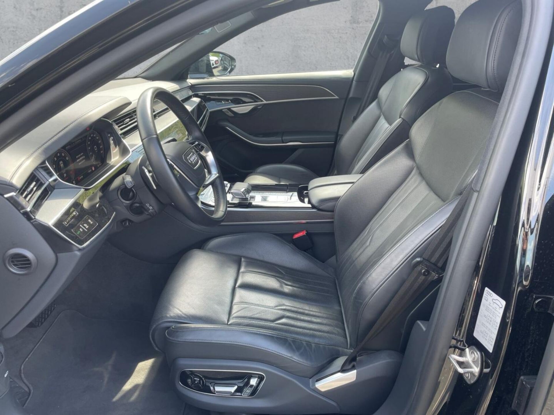 Audi A8 TFSI e