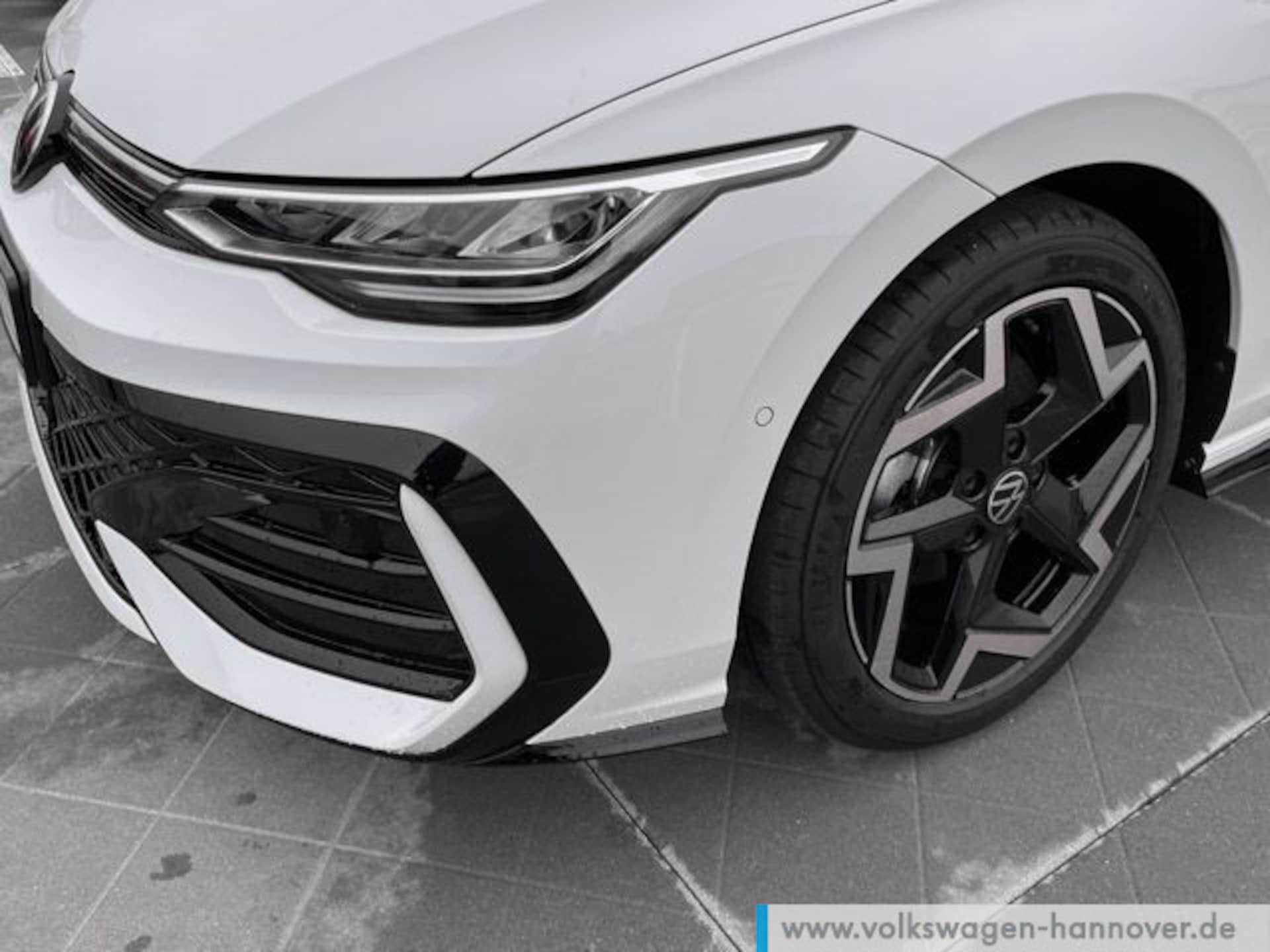 Volkswagen Golf R-Line