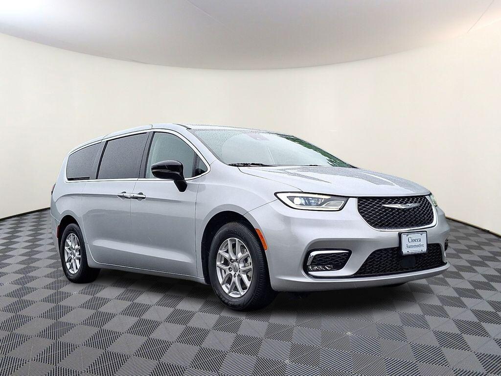 2024 Chrysler Pacifica