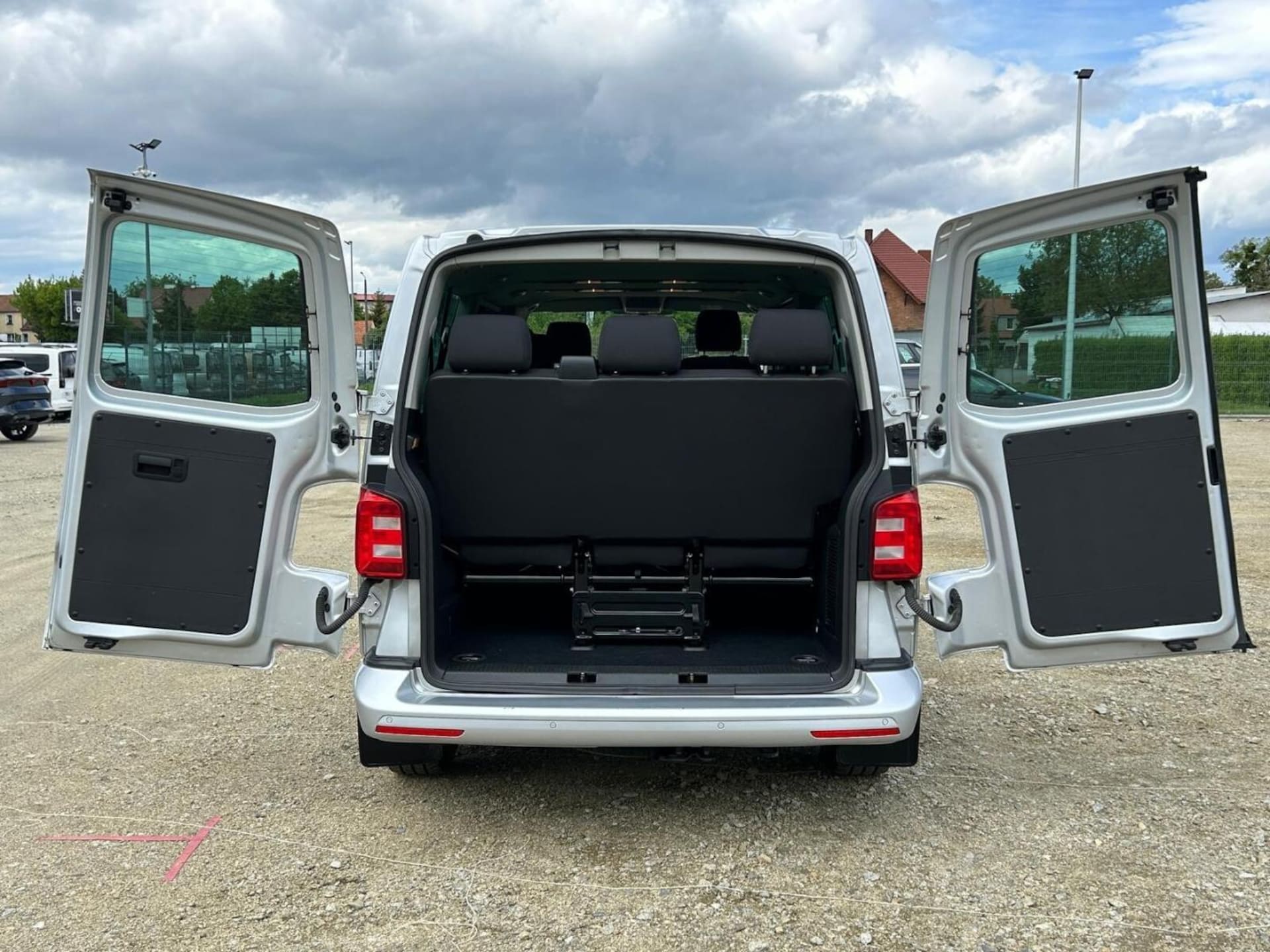Volkswagen Caravelle 6 długi rozstaw osi Comfortline