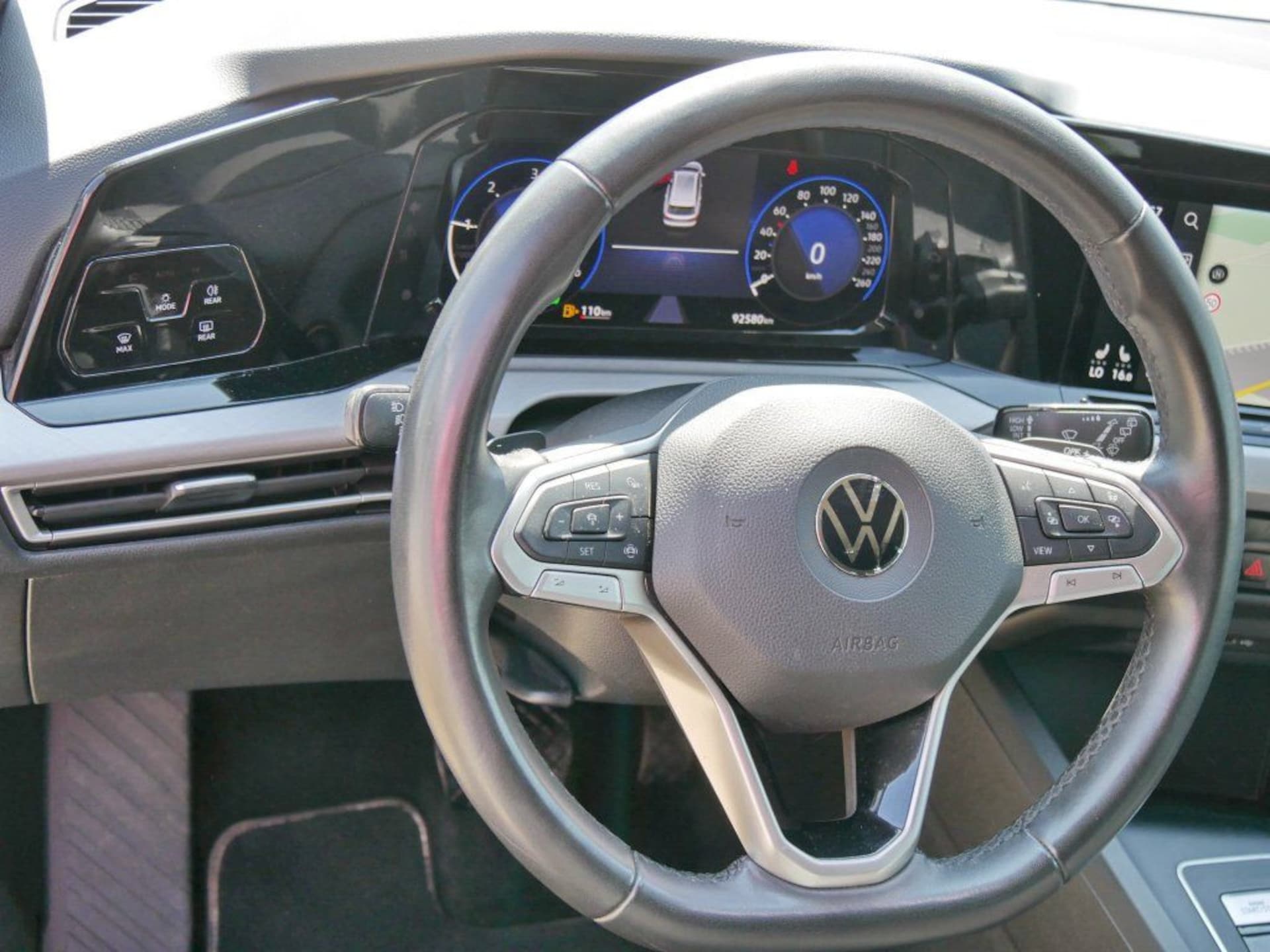 Volkswagen Golf Variant Life