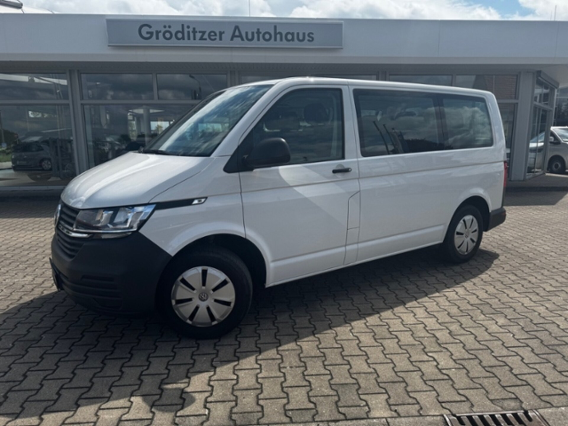 Volkswagen T6.1 Transporter Kombi kurzer Radstand