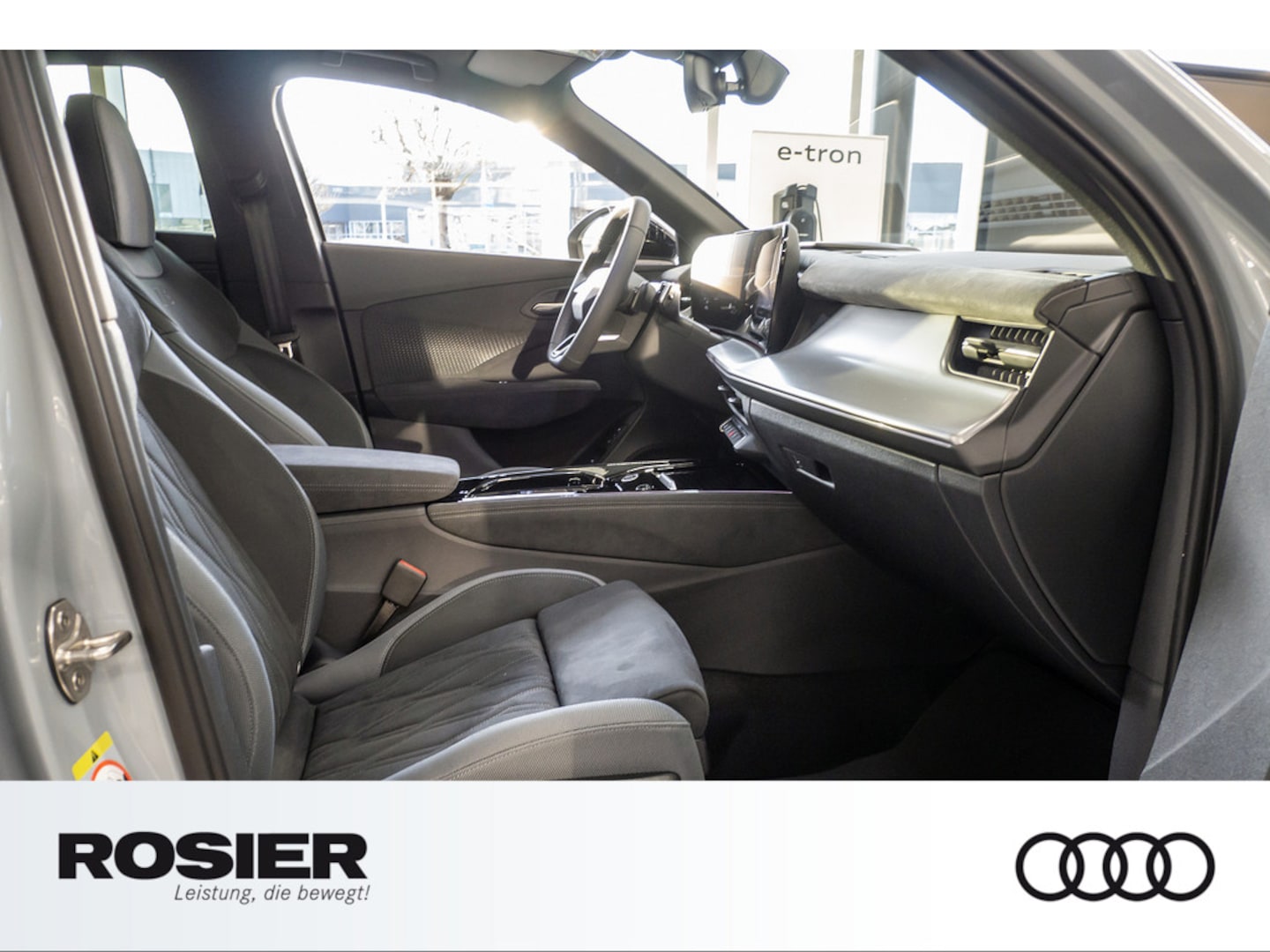 Bild über Audi Q3 Sportback TFSI quattro 195 kW S tronic - für weitere Informationen kontaktieren Sie den Audi Partner