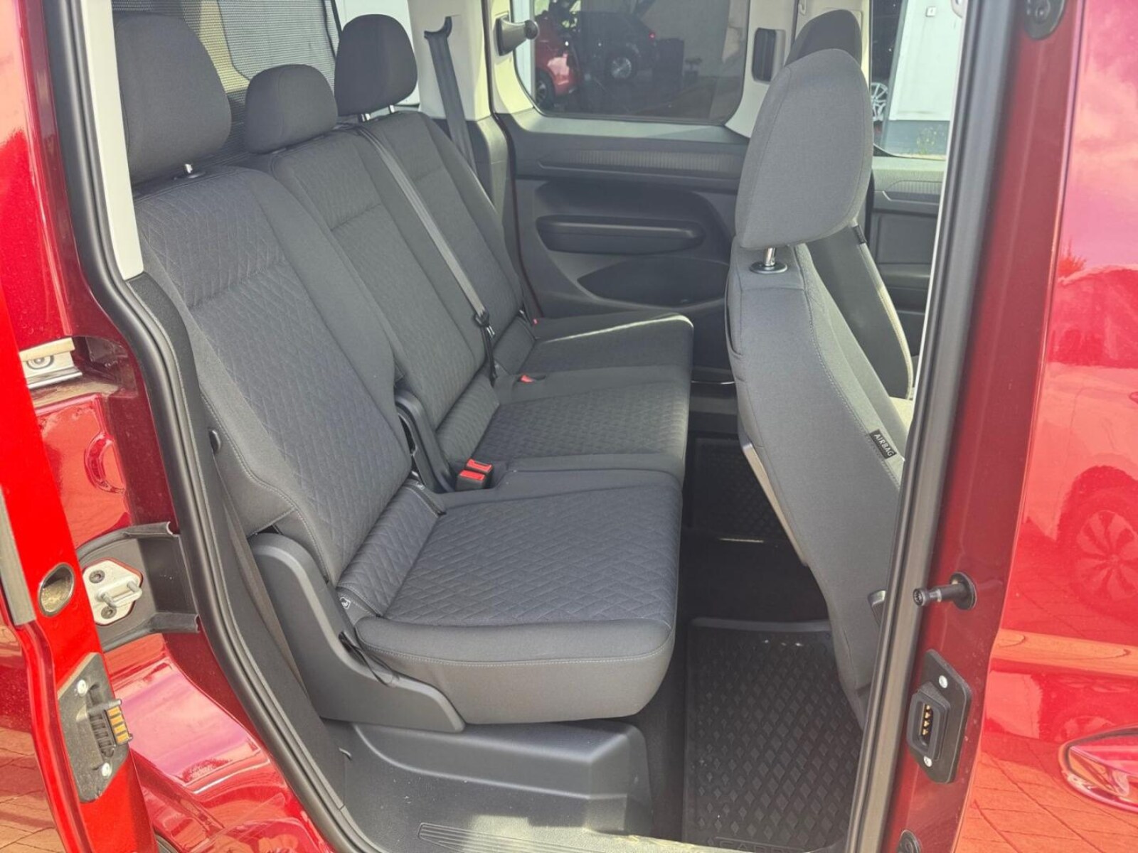 Volkswagen Caddy – Bild 10