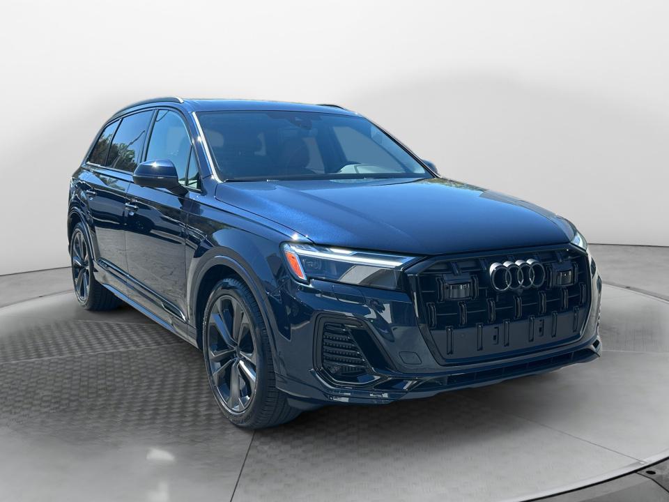 2026 Audi Q7 55 Premium Plus quattro Tiptronic's photo