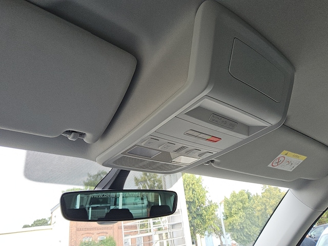 Volkswagen T6.1 Caravelle larger