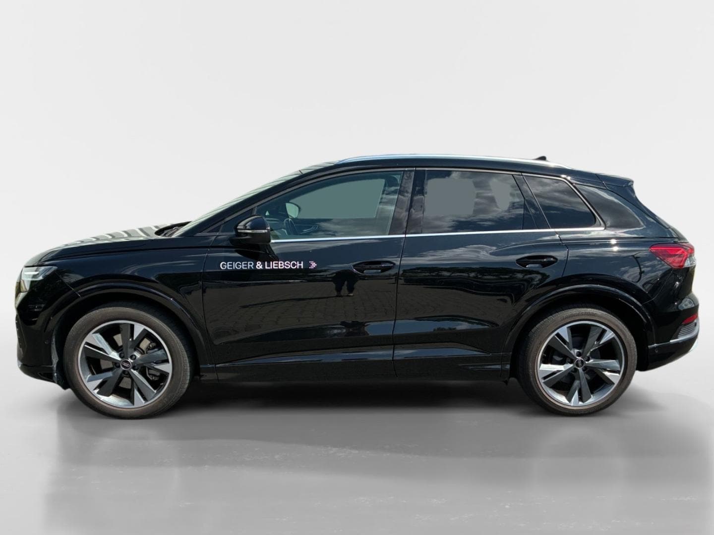 Image about Audi Q4 e-tron 40 e-tron