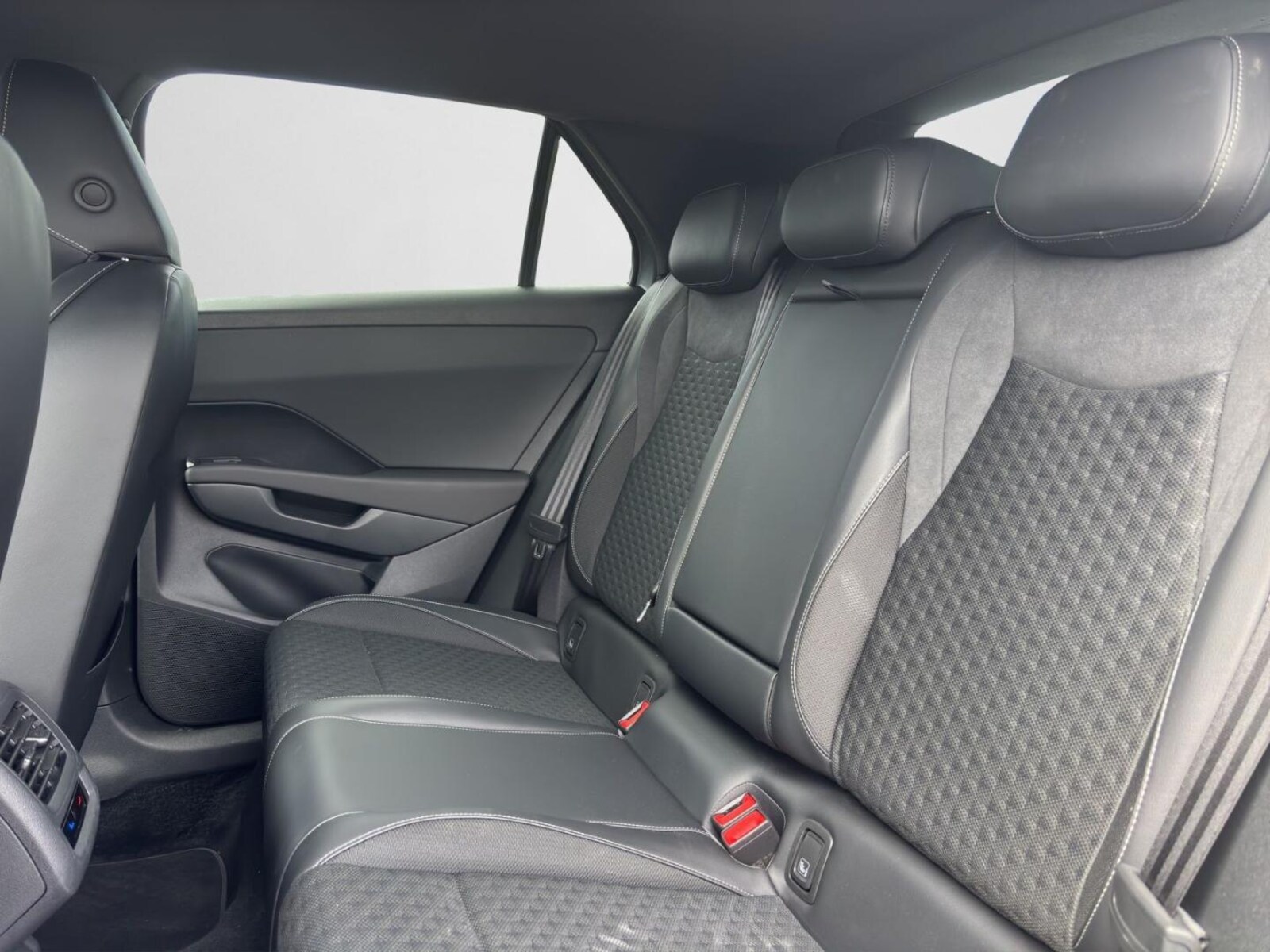 Volkswagen T-Roc – Bild 14
