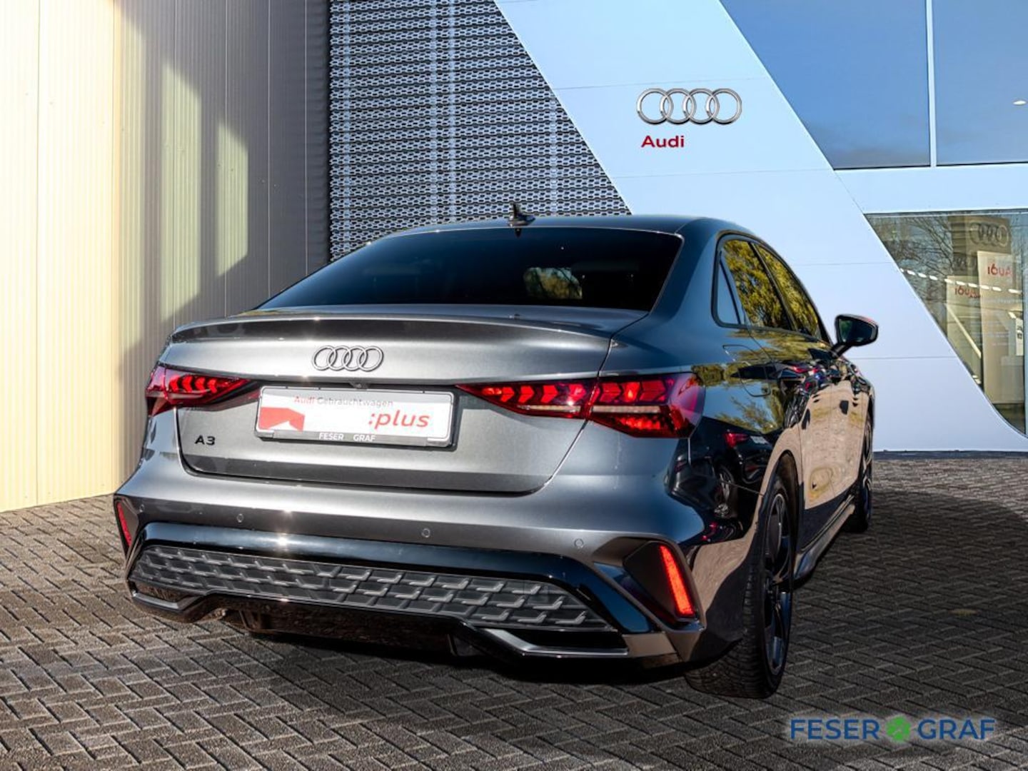 Bild über Audi A3 Limousine S line TFSI S tronic - für weitere Informationen kontaktieren Sie den Audi Partner